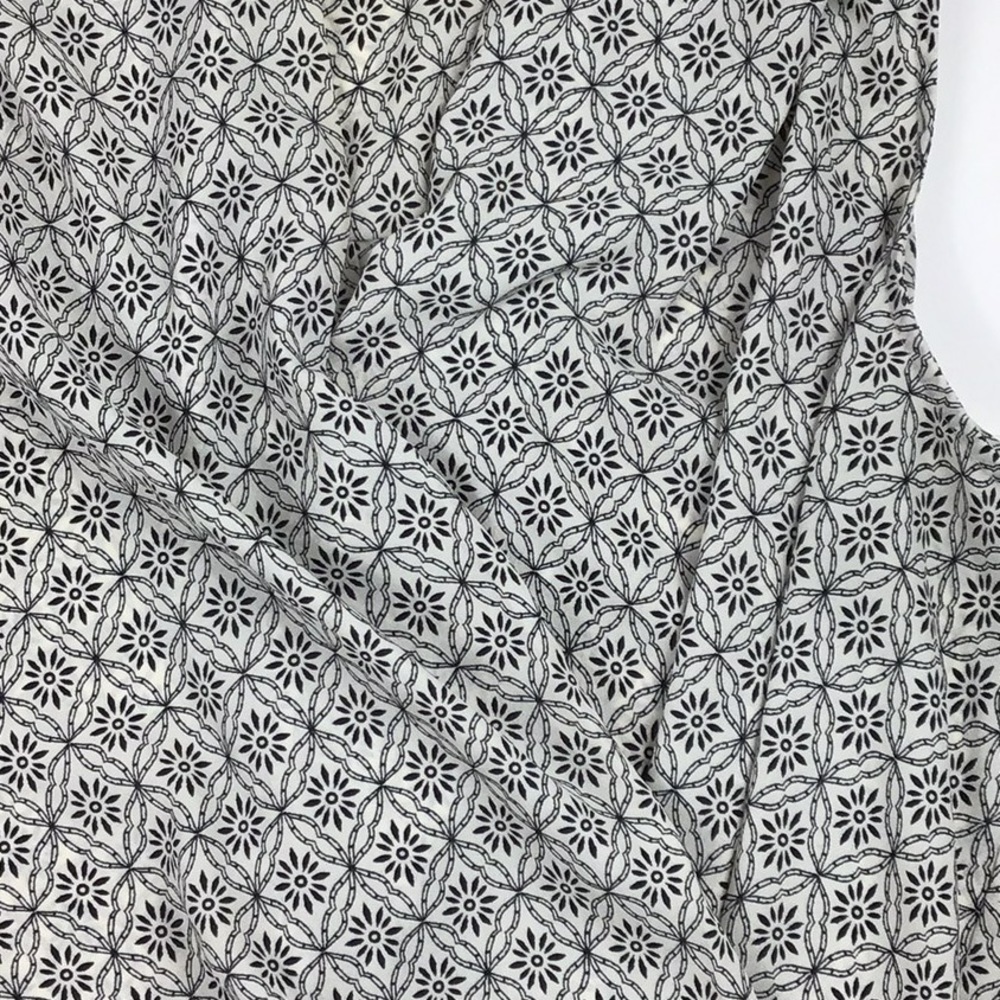 Anthropologie Everleigh > Sleeveless Floral Faux Wrap Blouse - Picture 5 of 11